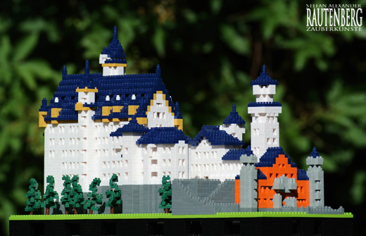 Königliches Schloss als Modell aus Nanoblocks