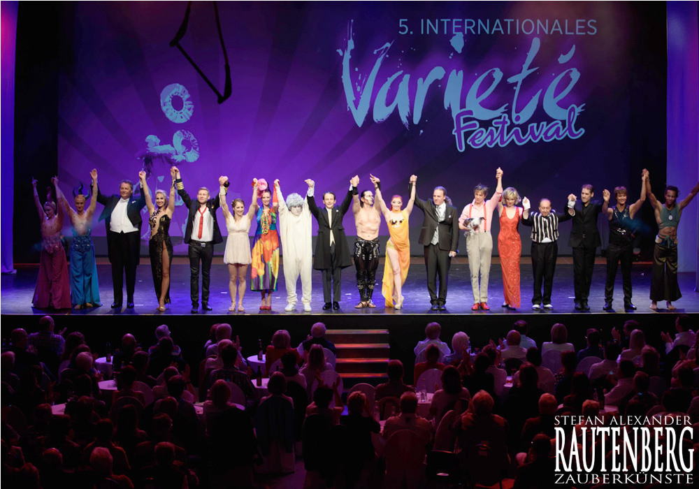 Conférence und Conférencier im Varieté